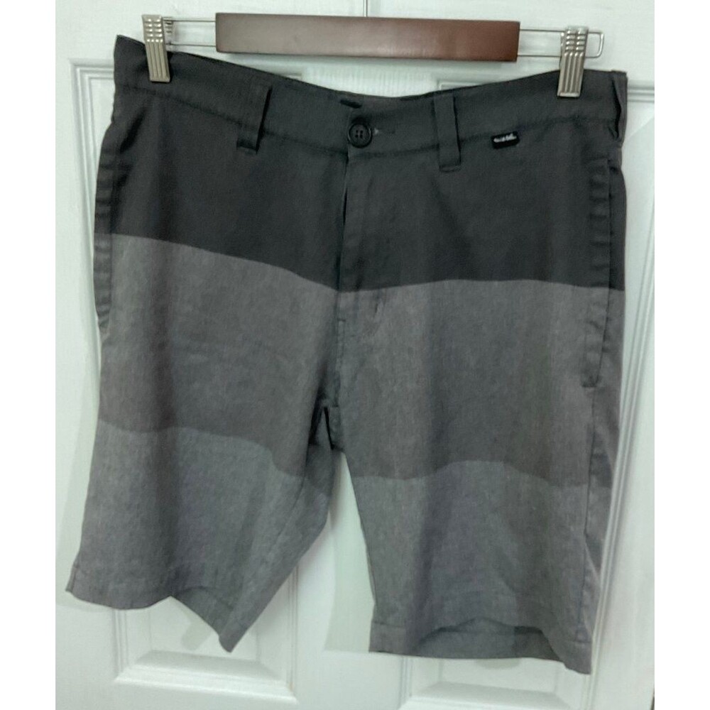 Travis Mathew Men's Gray Colorblock Shorts